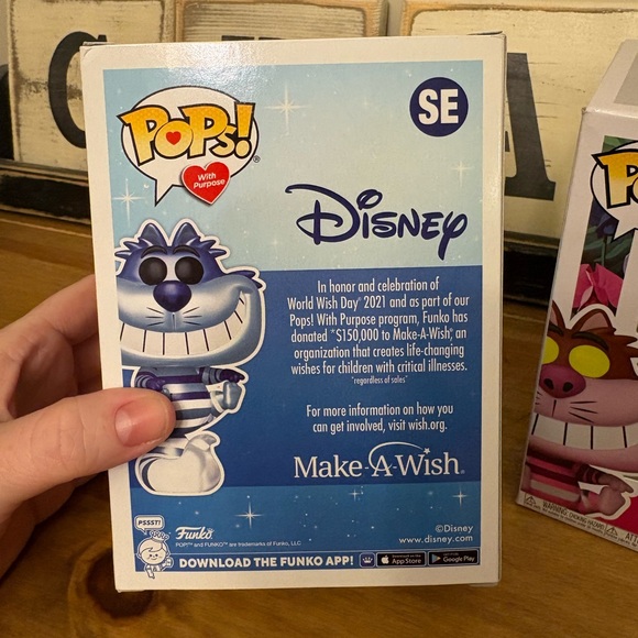 Funko Pop Cheshire Cat- Blue and Pink Figures - Picture 4 of 11